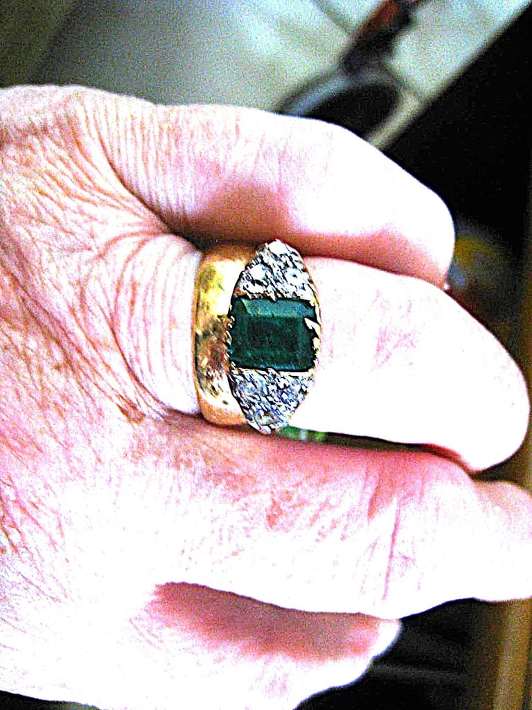 Antique Emerald and diamond ring az P