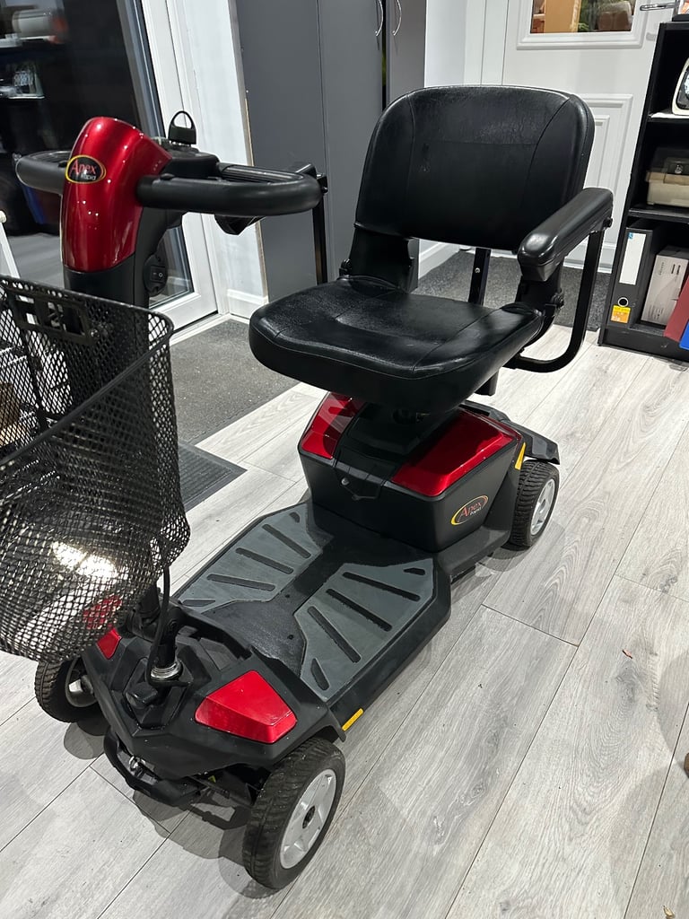 Apex Rapid Mobility Scooter in great condition With New Batteries