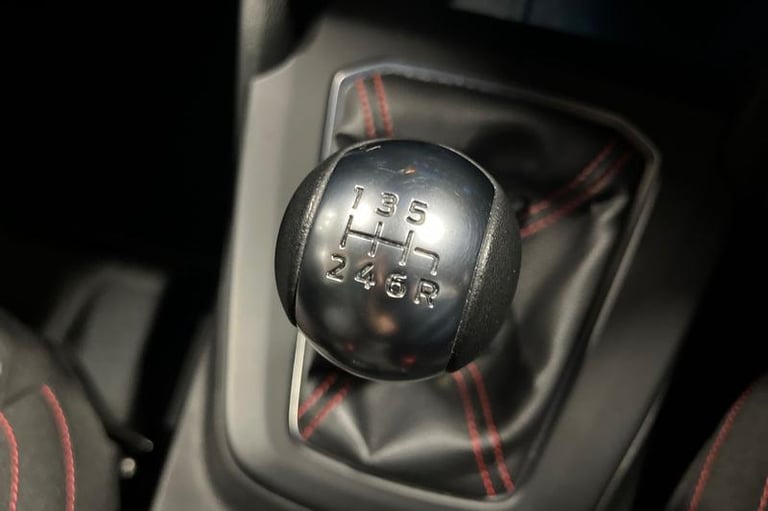 2024 Ford Focus 1.0 EcoBoost Hybrid mHEV ST-Line 5dr HATCHBACK PETROL Manual