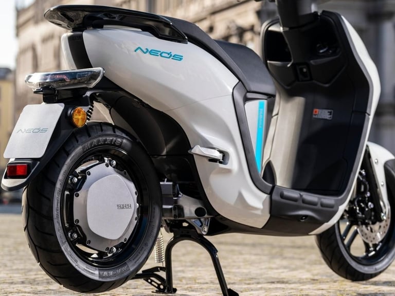YAMAHA NEOS, 23 REG 0 MILES AUTOMATIC ELECTRIC SCOOTER 50cc MOPED...