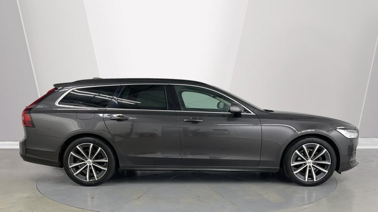 2021 Volvo V90 Momentum, B4 mild hybrid Estate Petrol Automatic