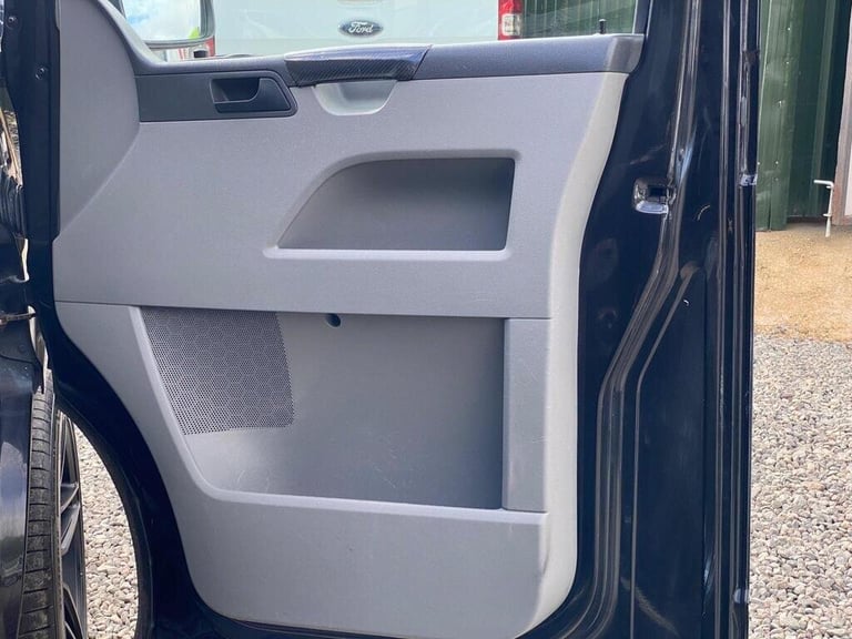 2006 Volkswagen Transporter 2.5 TDi T32 REAR LONGUE-5 BELTS-20 inch ALLOYS-PRIVATE PLATE MOTORHOM...