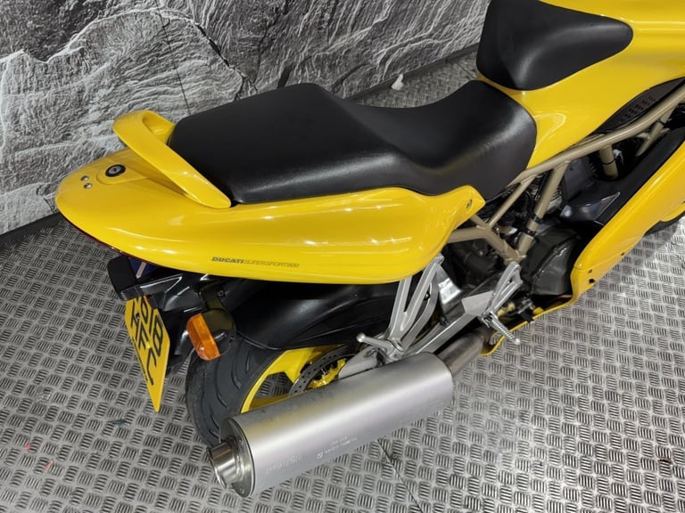 DUCATI SUPERSPORT 900 2000 900SS