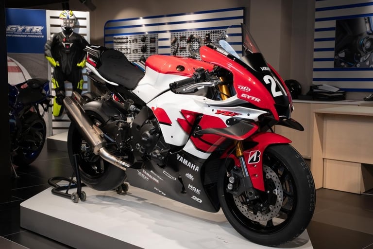 YAMAHA R1 GYTR - YAMAHA 70TH ANNIVERSARY - YRT SUZUKA 8 HOURS REPLICA