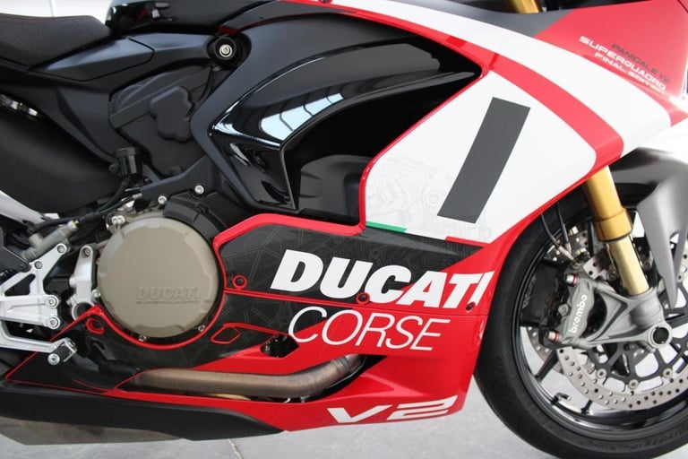 2024 Ducati Panigale V2 Superquadro Final Edition #455/555