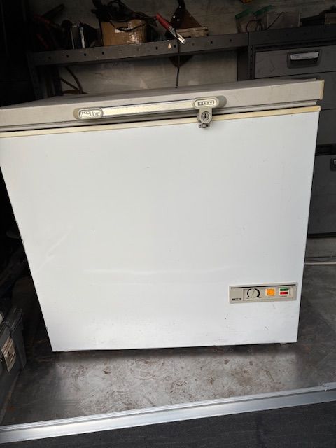 image for PRO-LINE CHEST FREEZER 850 MM WIDE