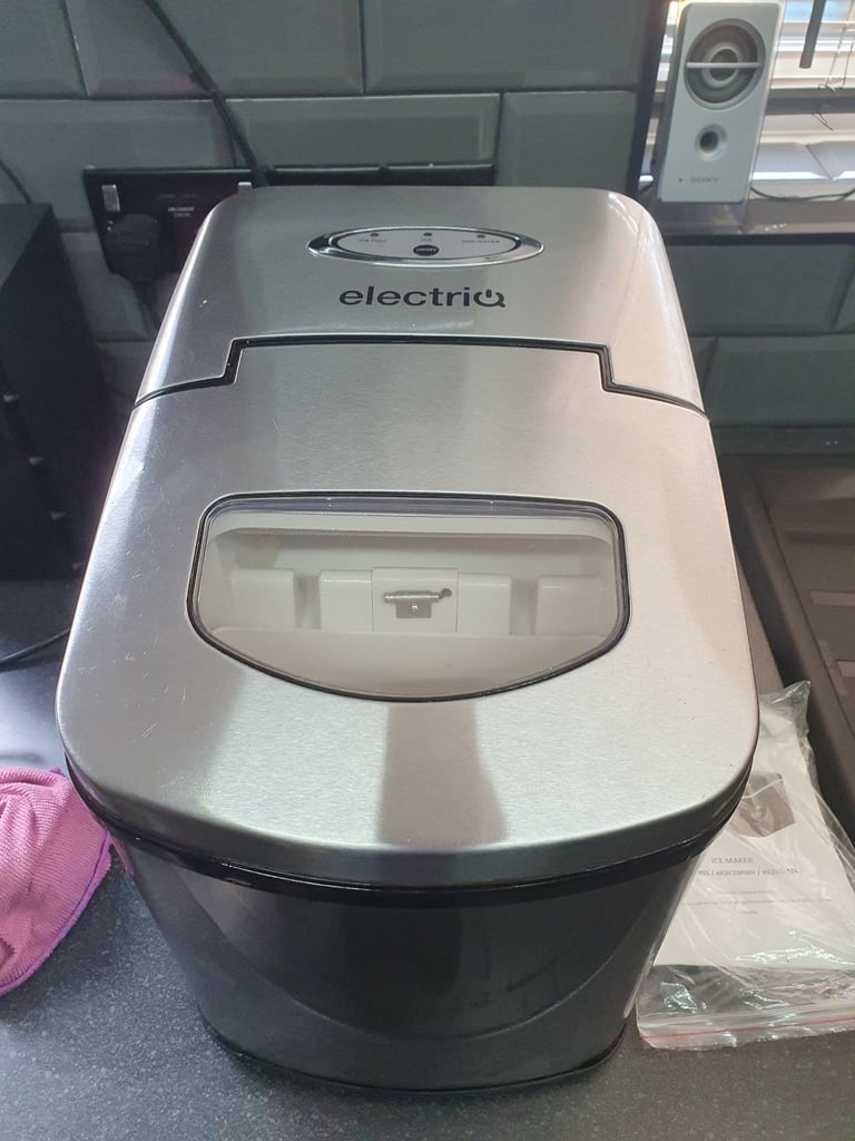 Ice maker 