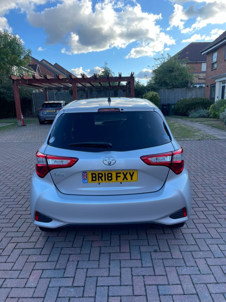 Toyota Yaris/Vitz 1.0 Petrol Automatic 25,000 Mileage, 5 Door hatch 