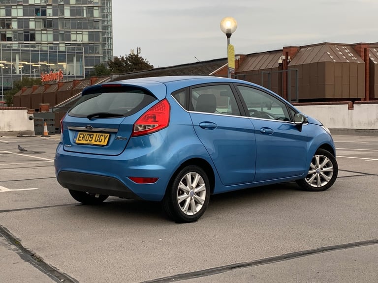 🚘 88k Mileage Ford Fiesta Zetec 2009 - Cheap fuel, insurance & road tax 💰 