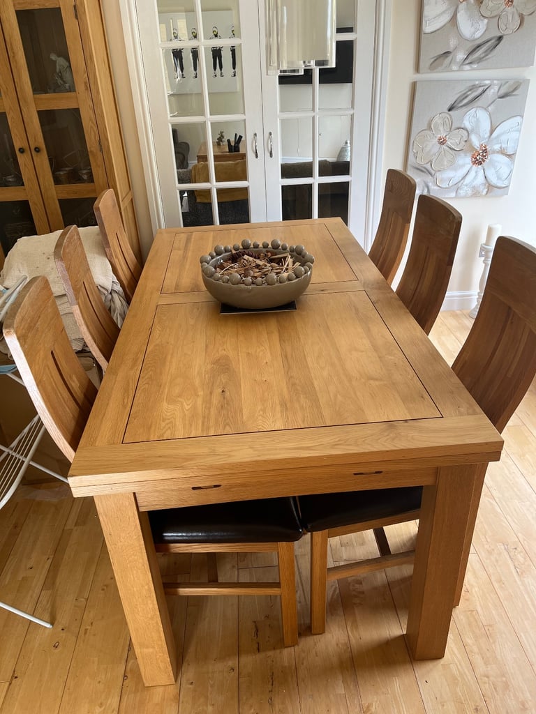 image for Oak dining room table & chairs 