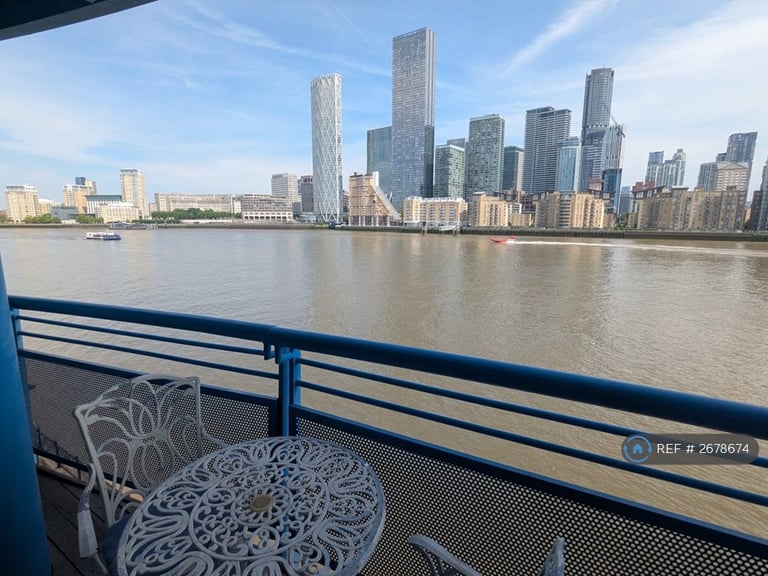 image for 3 bedroom flat in Harwood Point, London, SE16 (3 bed) (#2678674)