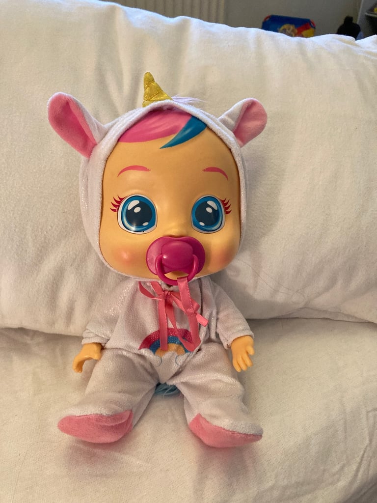 Cry baby doll who cries when you take her dummy out