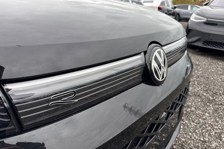 2025 Volkswagen Tiguan 1.5 TSI eHybrid 19.7kWh R-Line DSG Euro 6 (s/s) 5dr SUV Automatic