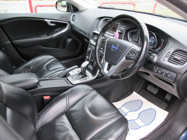 2013 Volvo V40 D3 SE Lux Nav 5dr Geartronic HATCHBACK Diesel Automatic
