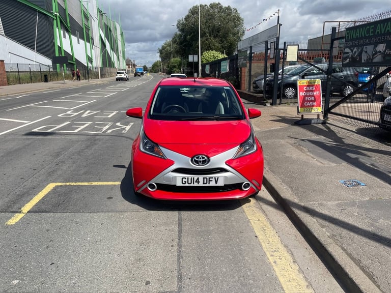 2014 Toyota AYGO 1.0 VVT-i X-Play 3dr ONLY £20 ROAD TAX PA  *WAS £5695 SAVE £1200 NOW £4495* HATC...