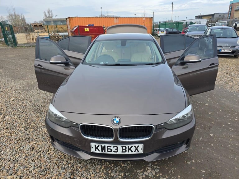2014 BMW 3 Series 2.0 320d ED EfficientDynamics Euro 5 (s/s) 4dr Saloon Diesel Manual