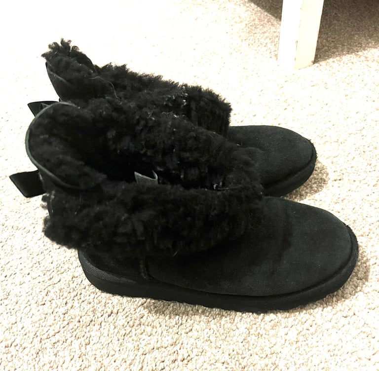 Girls ugg boots | Stuff for Sale - Gumtree