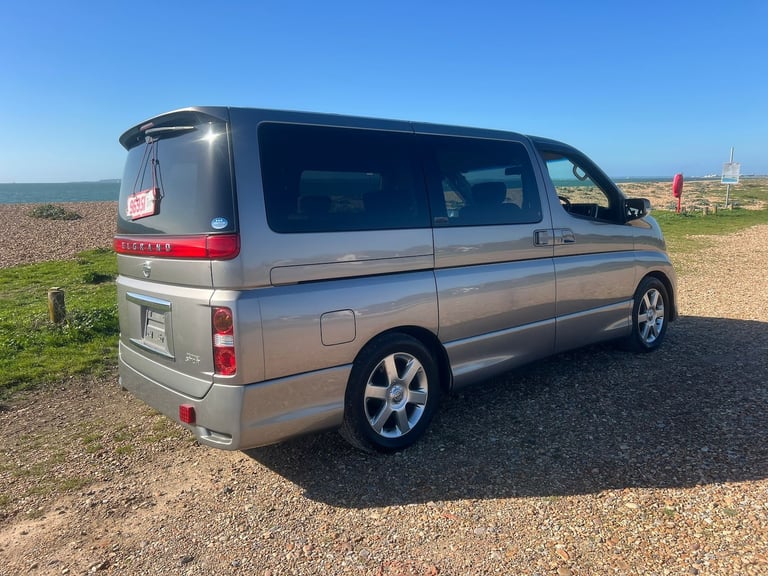 2009 Nissan Elgrand Highwat Star 2.5 Petrol Auto 8 Seater Low Miles ULEZ