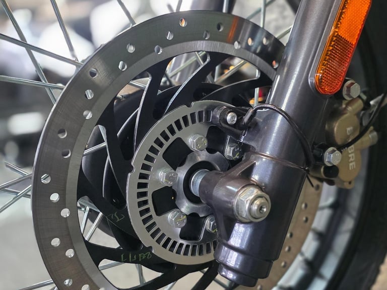 2024/74 ROYAL ENFIELD SCRAM 411 E5 HIMALAYAN 280 MILE'S 