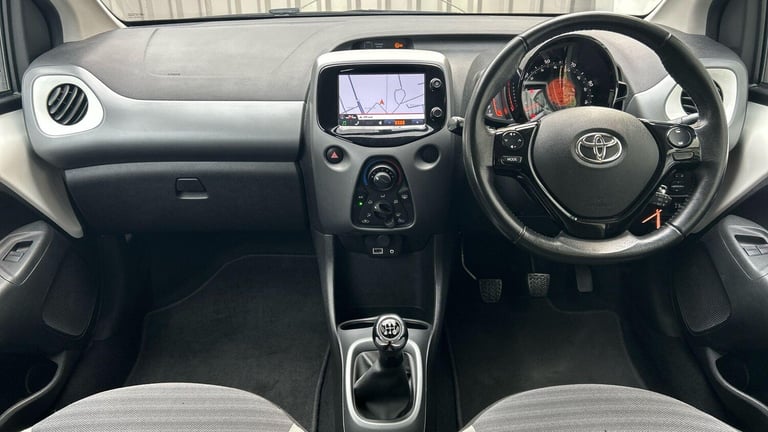 2019 Toyota AYGO 1.0 VVT-i x-play Hatchback 5dr Petrol Manual Euro 6 (71 ps) HATCHBACK Petrol Manual