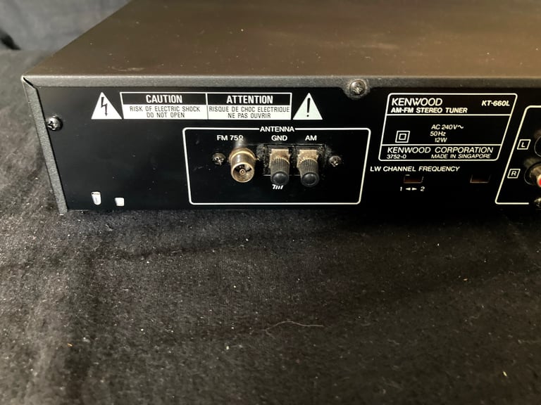 KENWOOD KT-660L QUARTZ AM-FM Stereo Tuner
