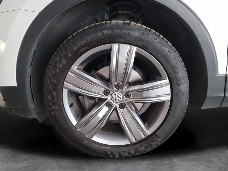 2018 Volkswagen Tiguan Allspace 2.0 TDI SEL SUV 5dr Diesel DSG 4Motion Euro 6 (s/s) (150 ps) - KE...