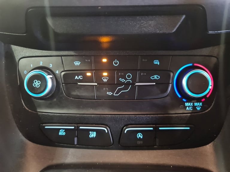 FORD TRANSIT CONNECT 1.5 200 ECOBLUE TREND P/V L1 100 BHP SWB DIESEL