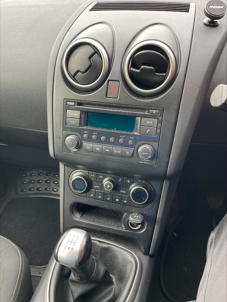 Nissan Quashqai 2012, Manual, Petrol, 5 doors, Excellent Condition with Long MOT