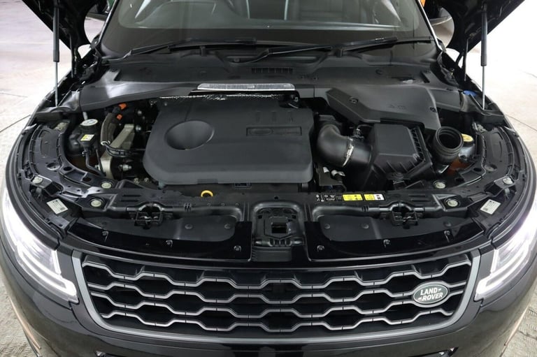 2022 Land Rover Range Rover Evoque 1.5 P300e 12.2kWh R-Dynamic SE Auto 4WD Euro 6 (s/s) 5dr Autom...