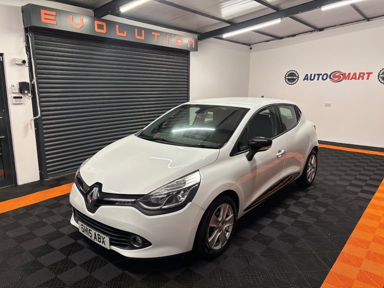 2015 Renault Clio 1.2 16V Dynamique MediaNav 5dr HATCHBACK Petrol Manual