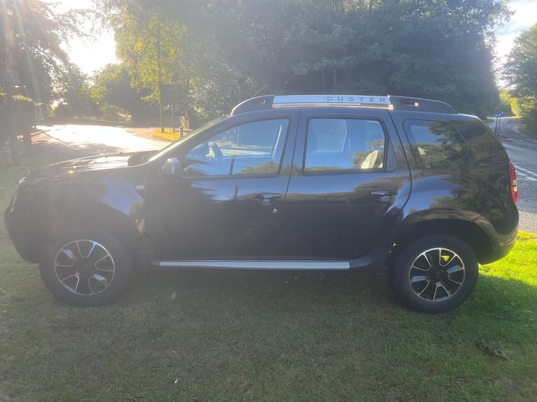 DACIA DUSTER 1.5 Prestige One owner from dCi 110 4x2 Auto Black Auto Diesel 2017
