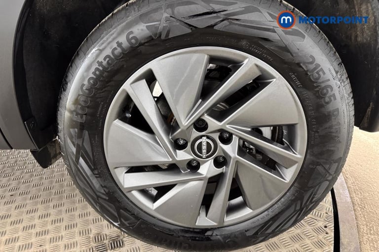 2024 Nissan Qashqai 1.3 DiG-T MH 158 Acenta Premium 5dr Xtronic SUV Petrol Automatic
