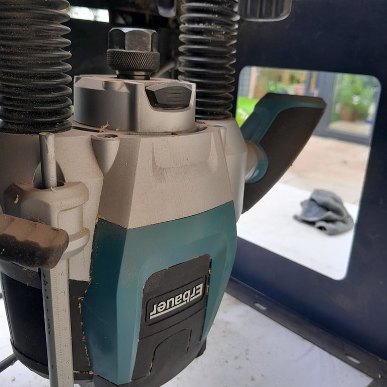 Erbauer 2100W Router & Table