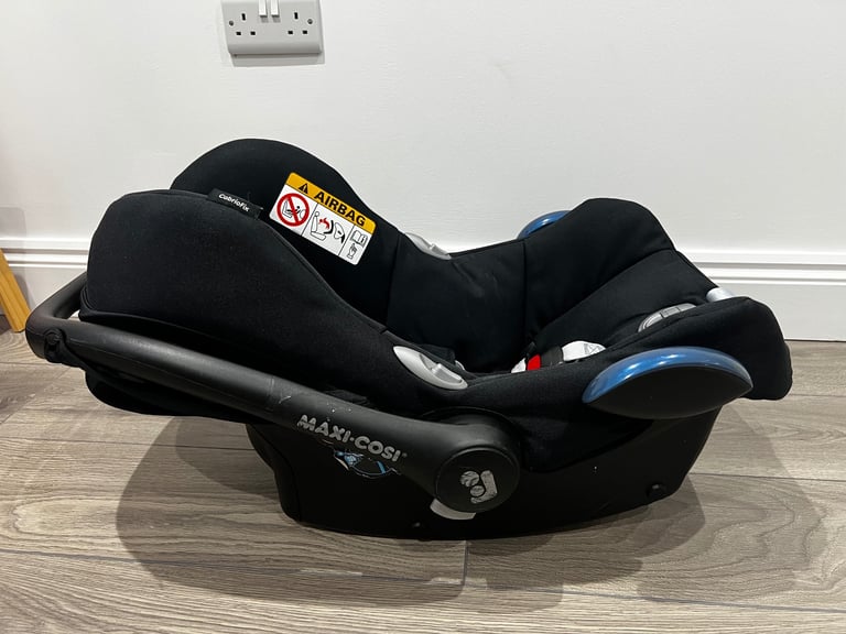 Maxi-Cosi Pebble Car Seat – Used Condition