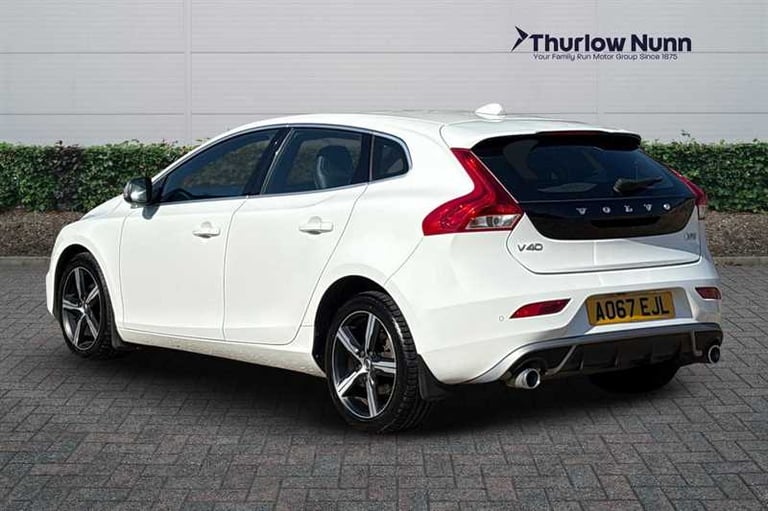 2017 Volvo V40 2.0 D2 R-Design Nav Plus Hatchback 5dr Diesel Manual Euro 6 (s/s) (120 ps) Hatchba...