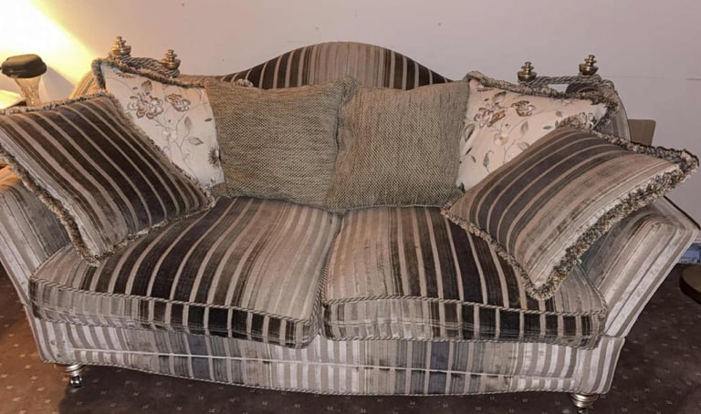 Bellagio sofa by gascoigne design