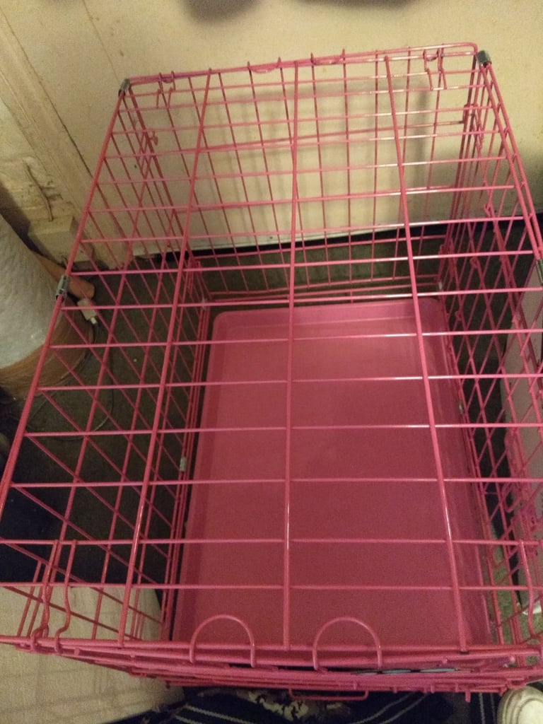 Cozy pet 24 inch dog/pet crate. Pink colour.