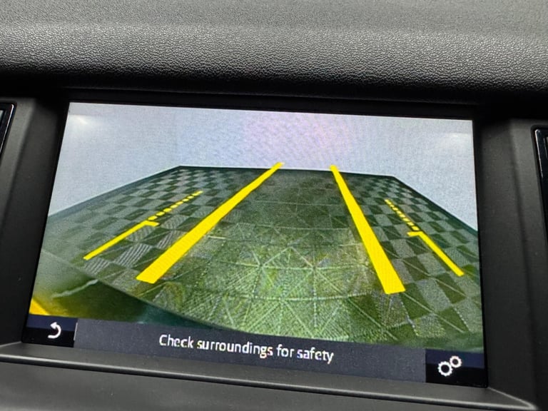 2017 Land Rover Discovery Sport 2.0 TD4 HSE Dynamic Lux Auto 4WD Euro 6 (s/s) 5dr ESTATE Diesel A...