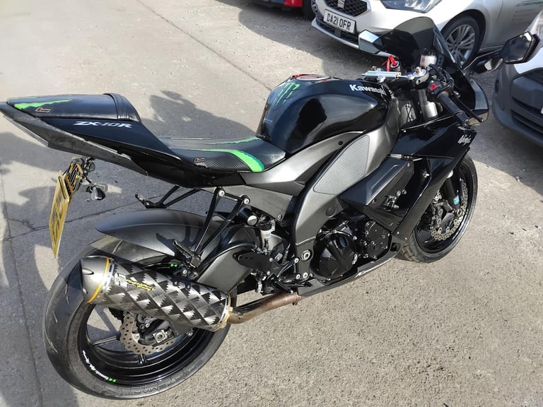 2009 09 KAWASAKI ZX 1000 ZX10 E9F BLACK SPORT BIKE NEW MOT HPI CLEAR