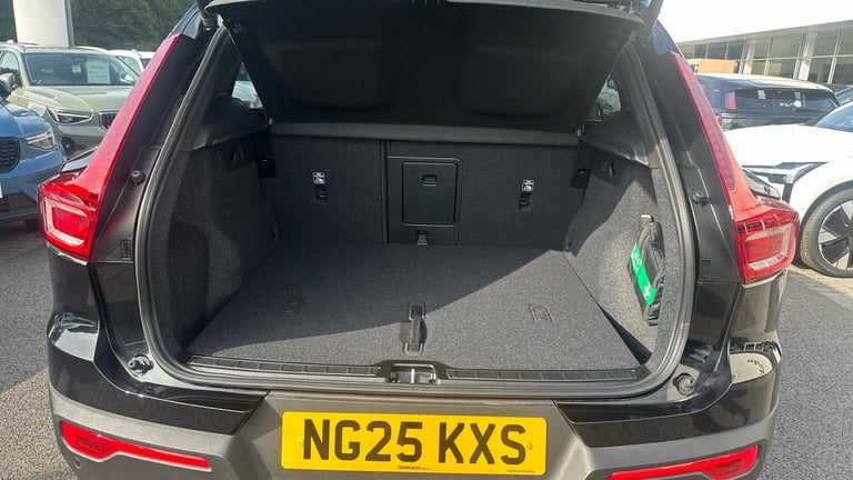 2025 Volvo XC40 Black Edition Ultra, B4 Mild hybrid, Petrol ESTATE Petrol/Electric Hybrid Automatic