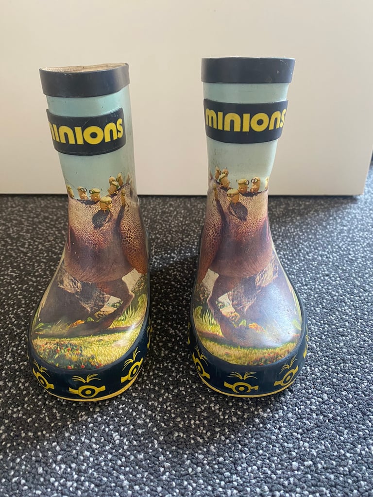 Minion wellies hot sale