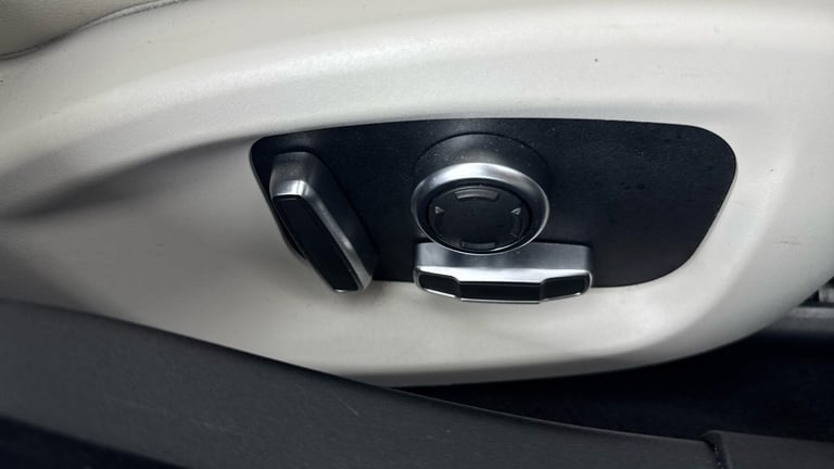 2020 Jaguar XE 2.0 S 4dr Auto SALOON PETROL Automatic