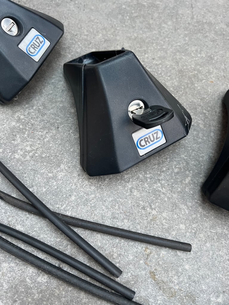Cruz Roof Bars