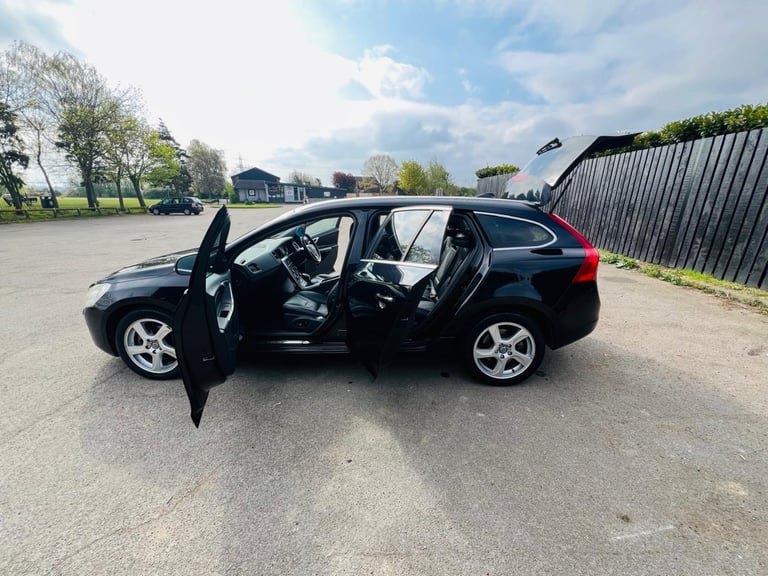 Volvo v60 t4 1.6 petrol ulez free leather cruise control reverse camera 