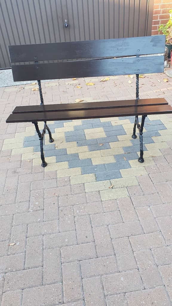 BARGAIN garden bench