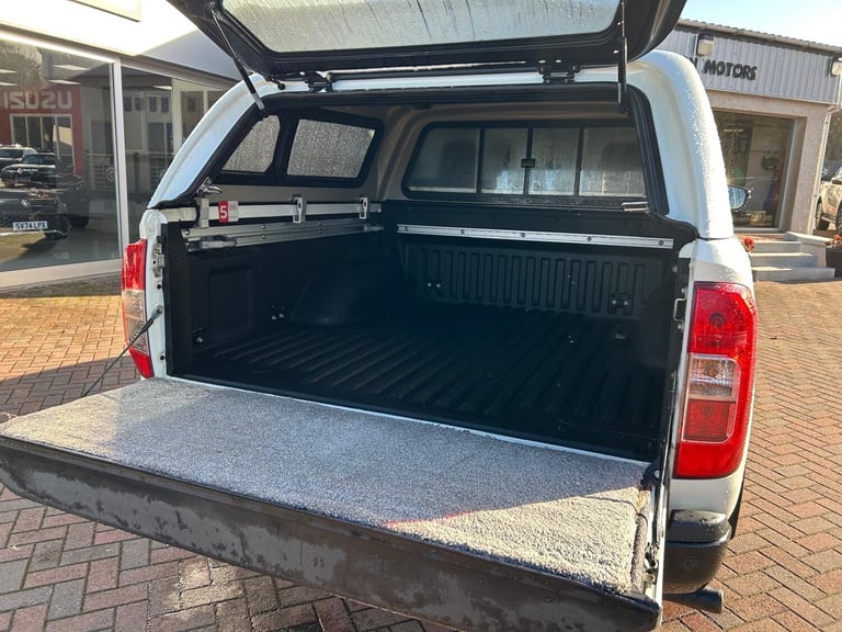 2020 Nissan Navara Double Cab Pick Up N-Guard 2.3dCi 190 TT 4WD Auto PICK UP Diesel Automatic