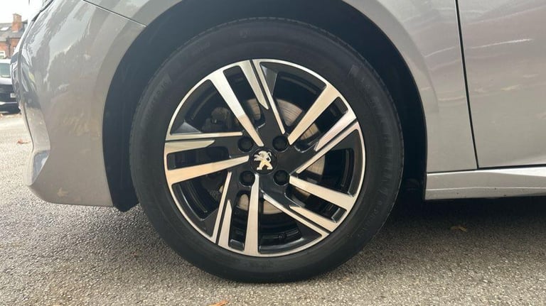 2023 Peugeot 208 1.2 PureTech Allure Premium + Hatchback 5dr Petrol Manual Euro 6 (s/s) (100 Hatc...