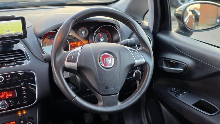 FIAT PUNTO 1.4 Easy Euro 6 (s/s) 5dr 2015