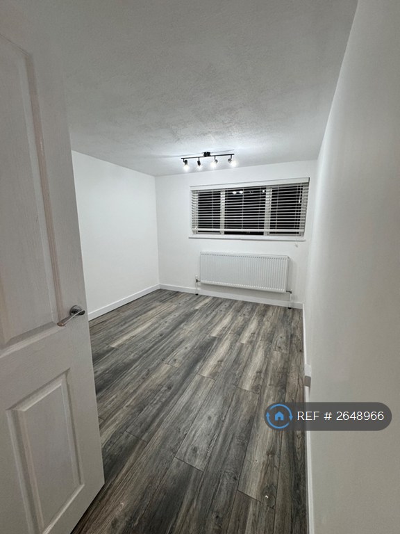 4 bedroom house in Bouvier Road, Enfield, EN3 (4 bed) (#2648966)