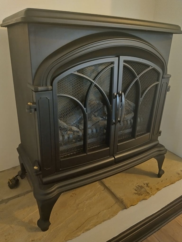 Black Standalone Electric Fireplace (BLT-999B-3)